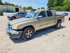 Dodge Dakota 4.7L 8 2005