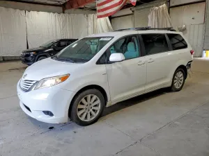Toyota Sienna 3.5L 6 2017