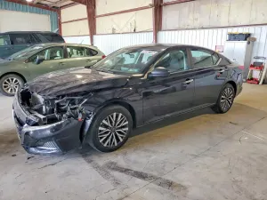 Nissan Altima 2.5L 4 2025