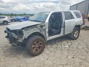 Toyota 4Runner 4.0L 6 2015