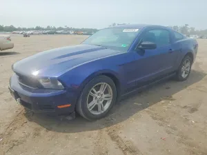 Ford Mustang 3.7L 6 2012