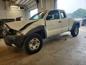 Toyota Tacoma 2.7L 4 2015