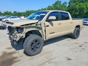 Toyota Tundra 5.7L 8 2017