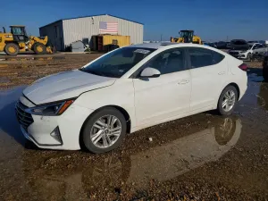 Hyundai Elantra 2.0L 4 2020