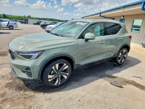 Volvo XC40 2.0L 4 2023