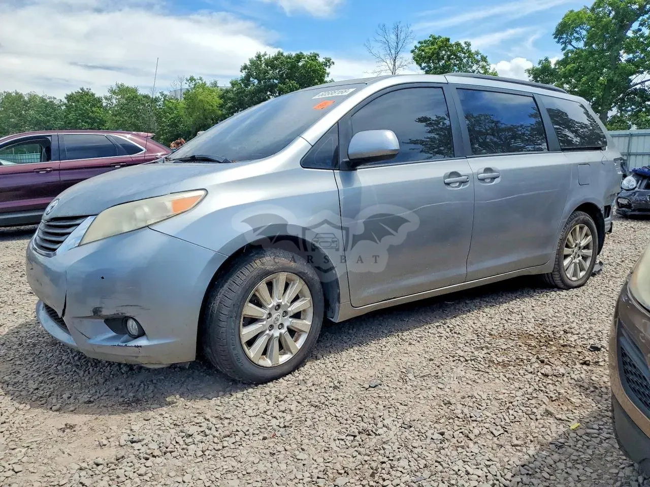 Toyota Sienna 3.5L 6 2011