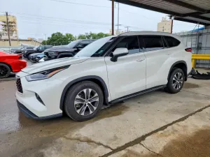 Toyota Highlander 3.5L 6 2021