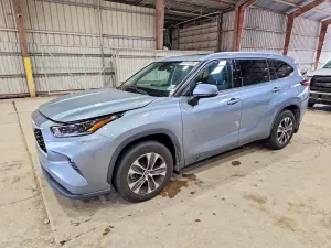 Toyota Highlander 3.5L 6 2021