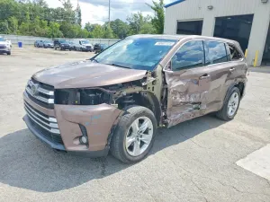 Toyota Highlander 3.5L 6 2018