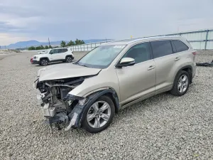 Toyota Highlander 3.5L 6 2016