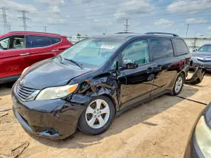 Toyota Sienna 3.5L 6 2014