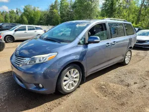 Toyota Sienna 3.5L 6 2015