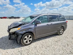 Toyota Sienna 3.5L 6 2011