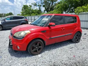 Kia Soul 2.0L 4 2012