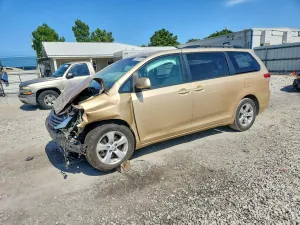 Toyota Sienna 3.5L 6 2011