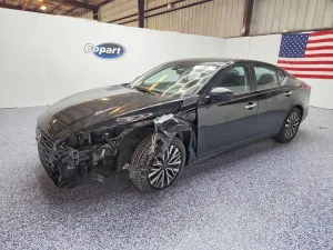 Nissan Altima 2.5L 4 2025