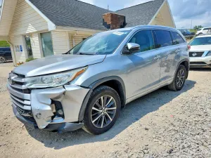 Toyota Highlander 3.5L 6 2017