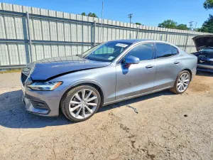 Volvo S60 2.0L 4 2020