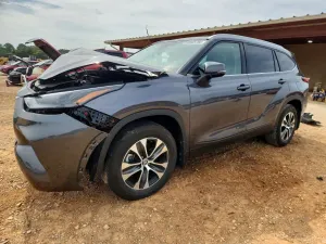Toyota Highlander 3.5L 6 2022