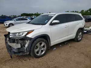 Toyota Highlander 3.5L 6 2017