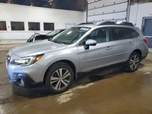 Subaru Outback 3.6L 6 2018
