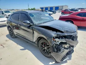 Alfa Romeo Stelvio 2.0L 4 2018