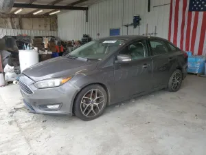 Ford Focus SEL 2.0L 4 2017