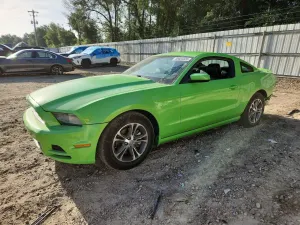 Ford Mustang 3.7L 6 2014