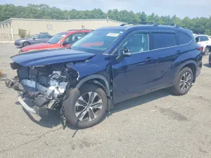 Toyota Highlander 3.5L 6 2021