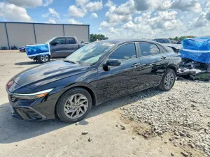 Hyundai Elantra 2.0L 4 2024