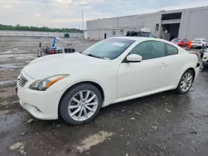 Infiniti G37 3.7L 6 2012