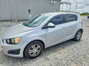 Chevrolet Aveo (Sonic) 1.8L 4 2015