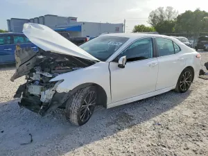 Toyota Camry 2.5L 4 2020