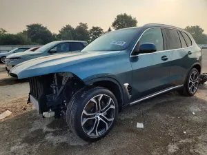BMW X5 3.0L 6 2024