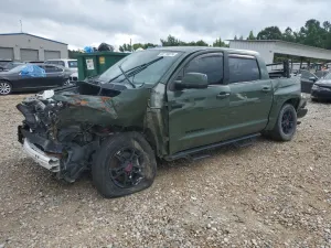 Toyota Tundra 5.7L 8 2020
