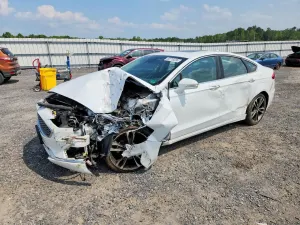 Ford Fusion 2.0L 4 2019