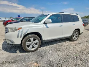 Toyota Highlander 3.5L 6 2013