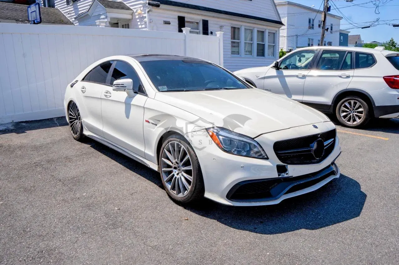 Mercedes-Benz CLS 5.5L 8 2015