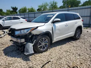 Toyota Highlander 3.5L 6 2017