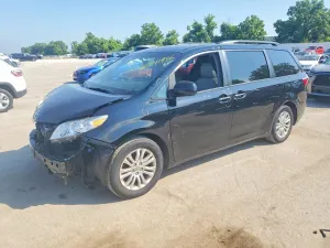 Toyota Sienna 3.5L 6 2015