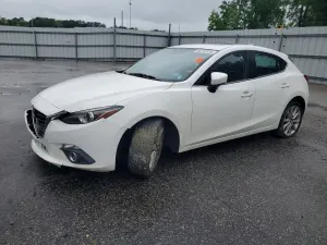 Mazda 3 2.5L 4 2015
