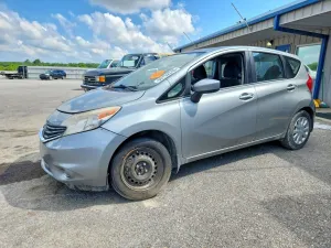 Nissan Versa 1.6L 4 2015