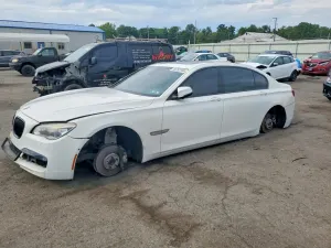 BMW 7 Series 4.4L 8 2013