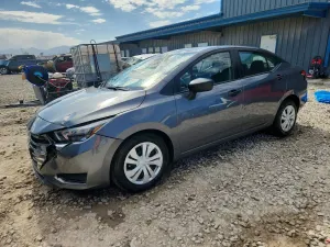 Nissan Versa 1.6L 4 2025