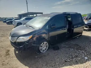 Toyota Sienna 3.5L 6 2015