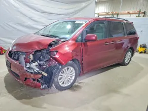 Toyota Sienna 3.5L 6 2016