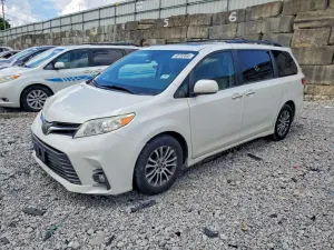 Toyota Sienna 3.5L 6 2018