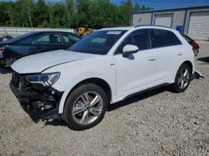 Audi Q3 2.0L 4 2024