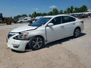 Nissan Altima 2.5L 4 2015