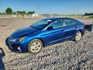 Hyundai Elantra 2.0L 4 2020